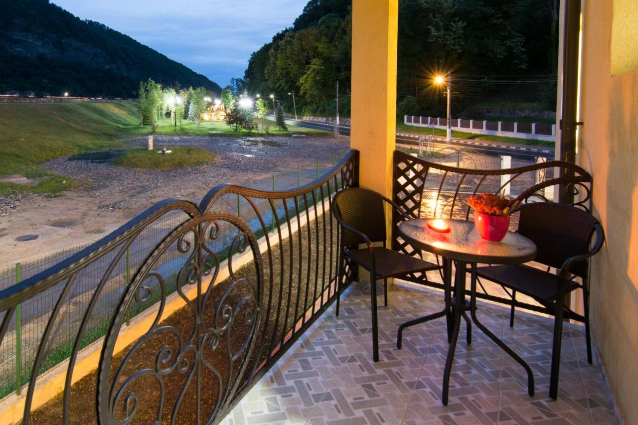 Vila Poienita Caciulata Călimăneşti 외부 사진